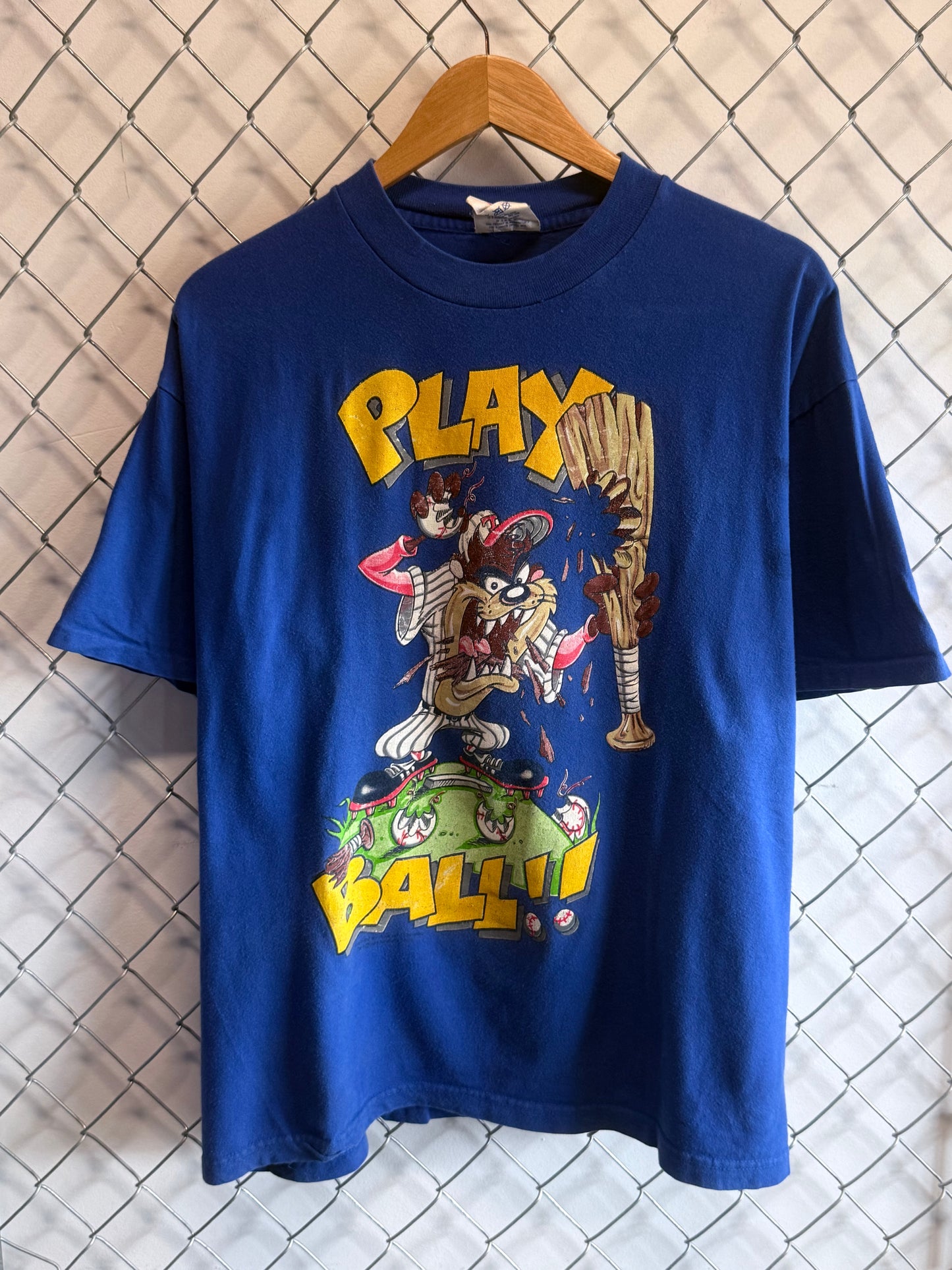 Vintage 90's Looney Tunes Taz Play Ball Baseball Cartoon Graphic Tee Size Large