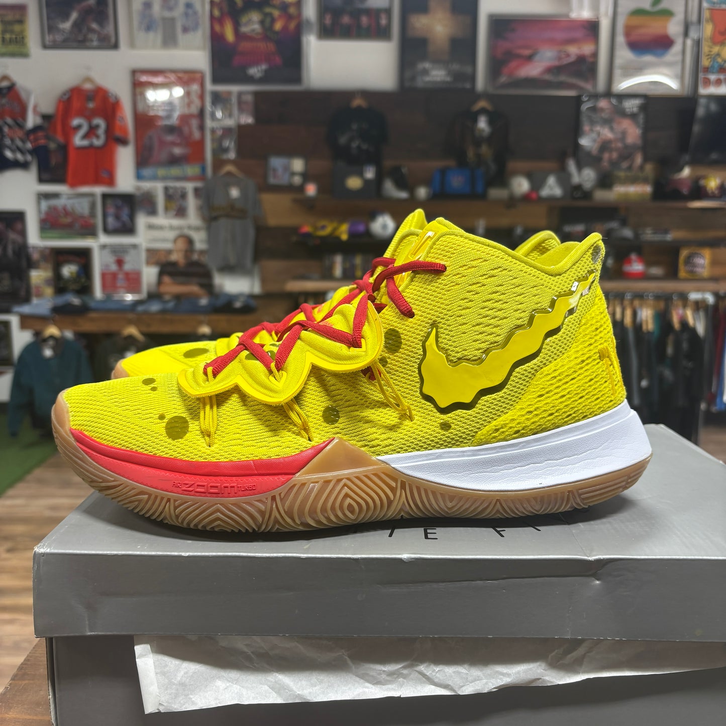Nike Kyrie 5 'Spongebob Squarepants' Size 12
