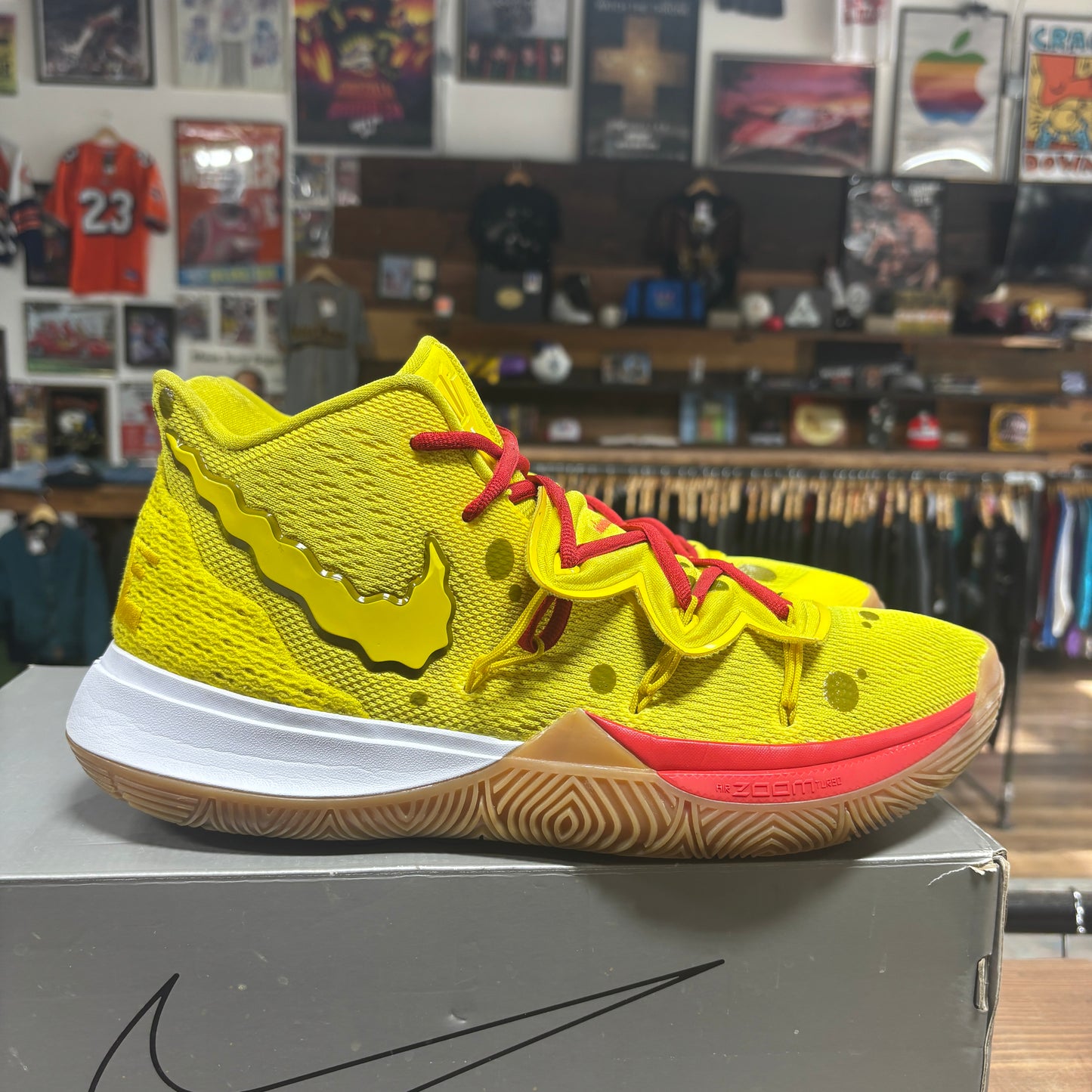 Nike Kyrie 5 'Spongebob Squarepants' Size 12
