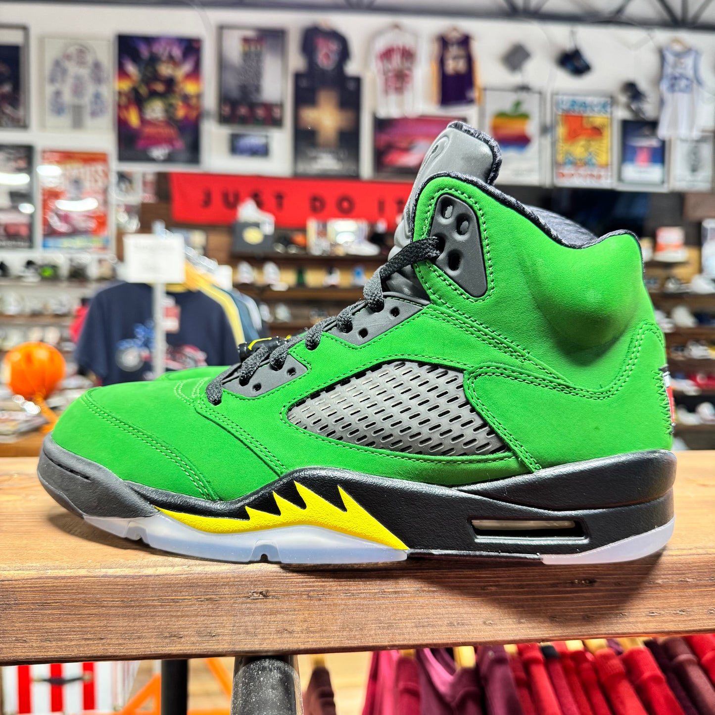 Jordan 5 'Oregon' Size 9