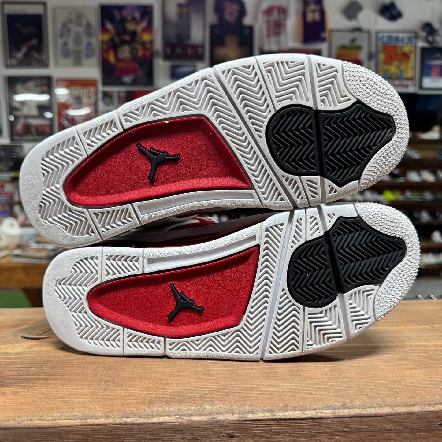 Jordan 4 'Alternate 89' Size 9