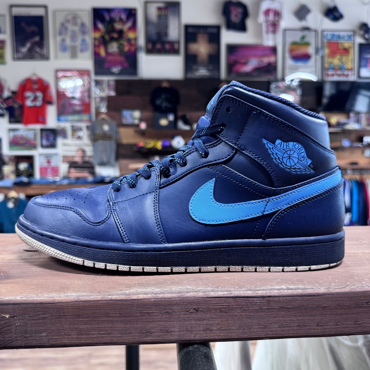 Jordan 1 Mid 'Obsidian' Size 11.5