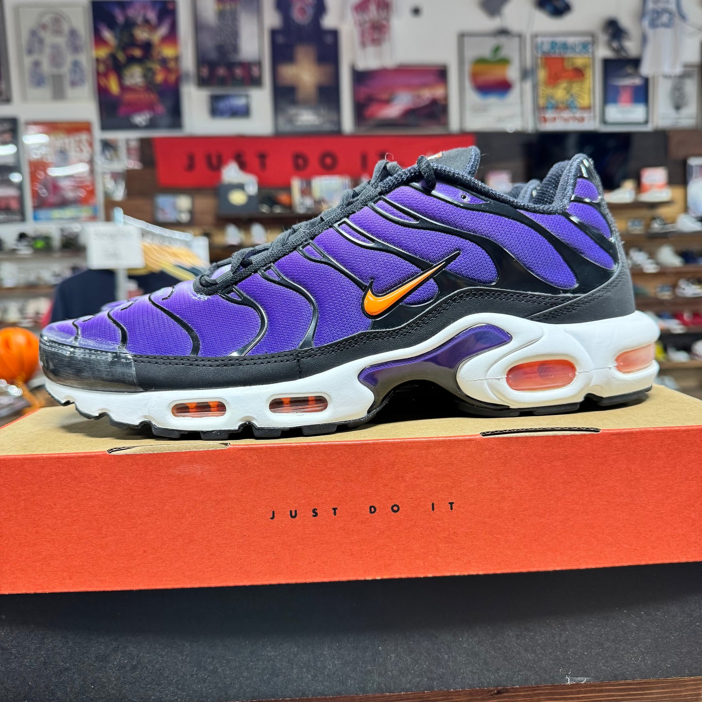 Nike Air Max Plus 'Voltage Purple' Size 11