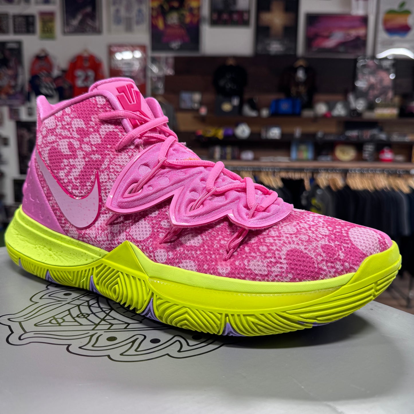 Nike Kyrie 5 'Patrick Star' Size 12
