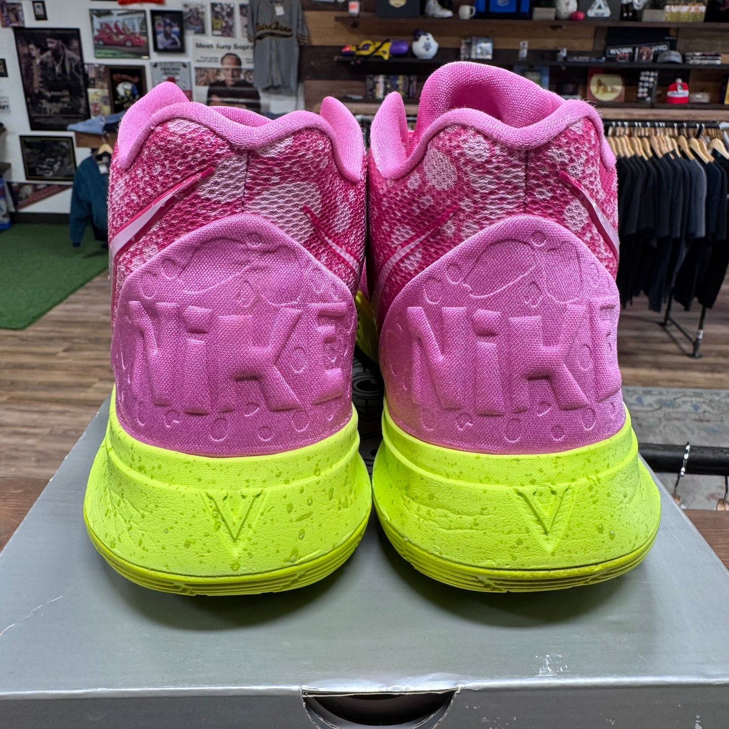 Nike Kyrie 5 'Patrick Star' Size 12