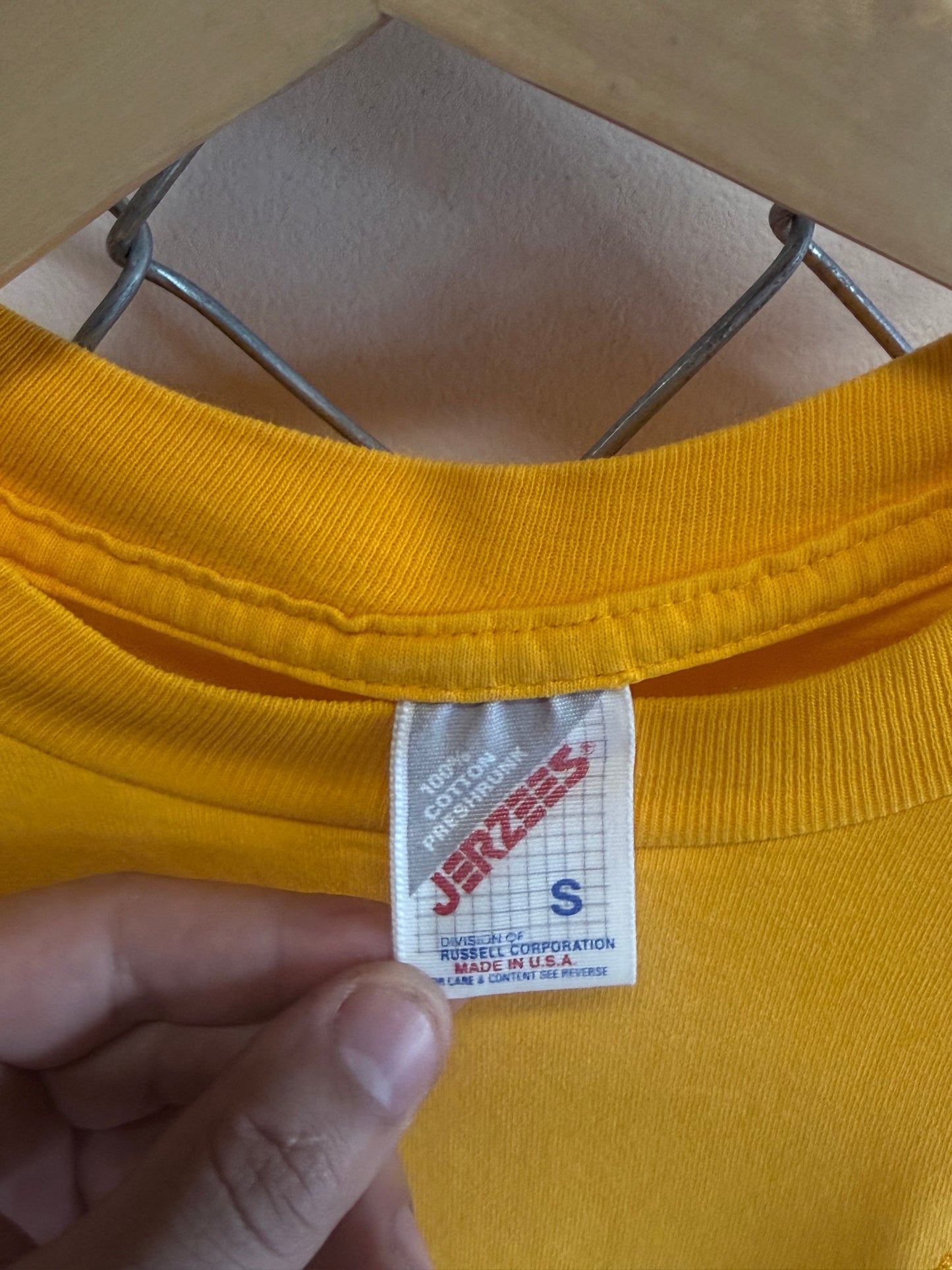 Vintage 90's City of Bozeman Flag Yellow Graphic Tee Size Small