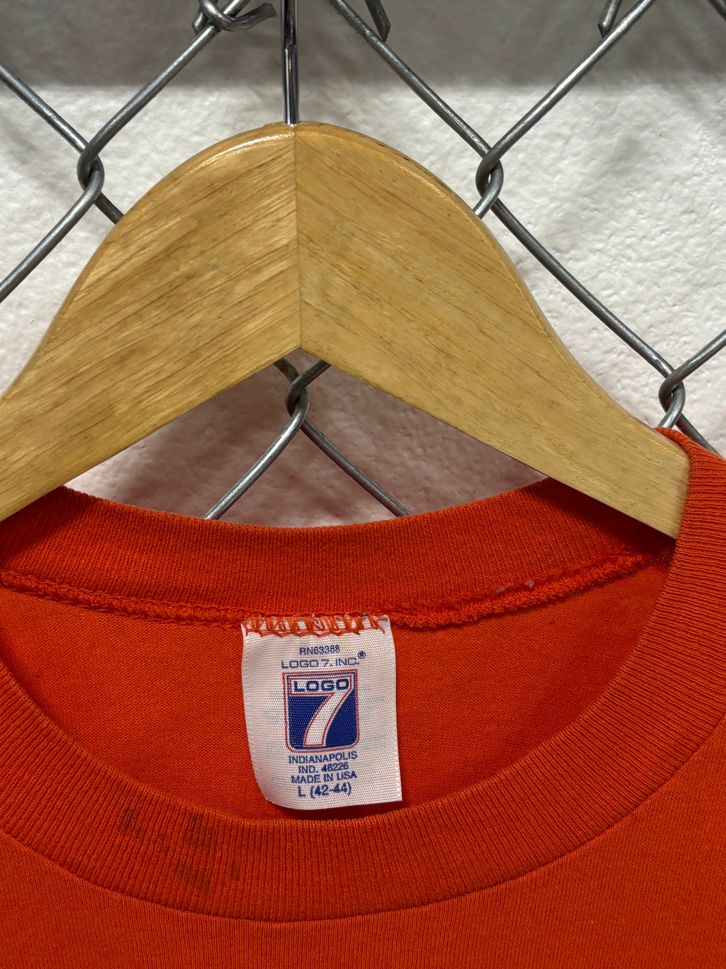 Vintage 90's Logo 7 Denver Broncos NFL Helmet Football Tee Size Large