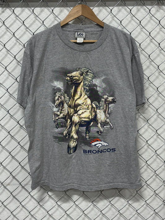 Vintage 90's Denver Broncos Big Print Football Graphic Tee Size Large