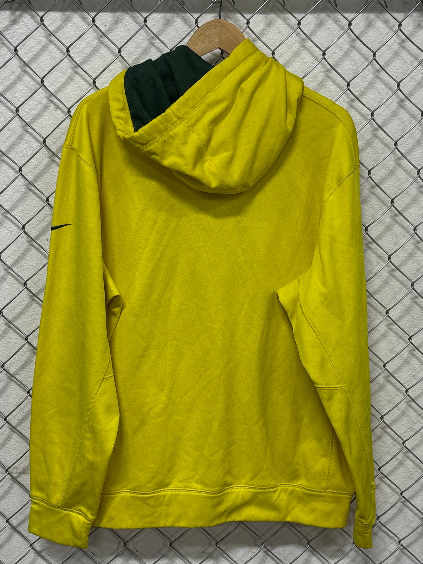 Nike Oregon Ducks Therma Fit Center Swoosh Hoodie Size XL