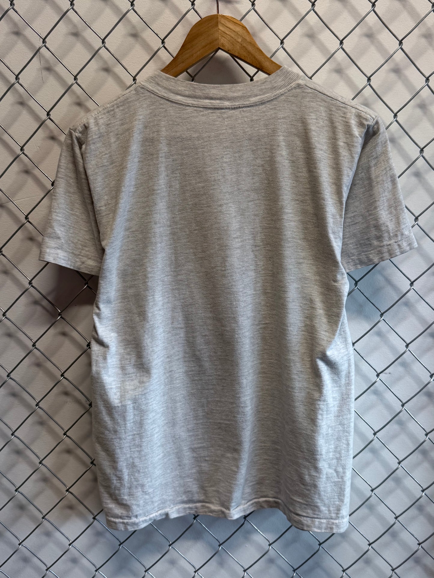 Vintage 90's Wyoming Wolf Pack Nature Graphic Tee Size Medium