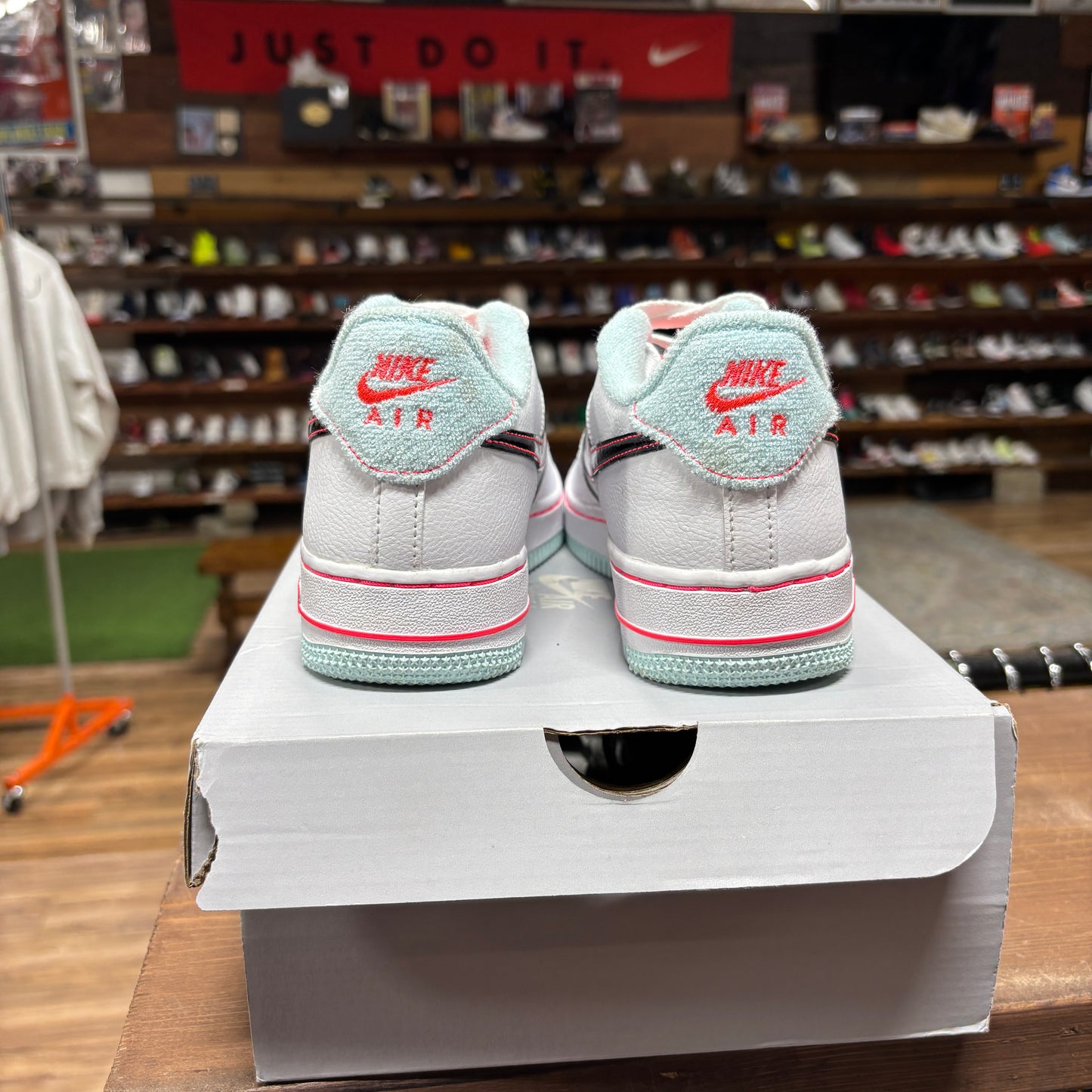 Nike AF1 Low 'White Atomic Pink' Size 5.5Y