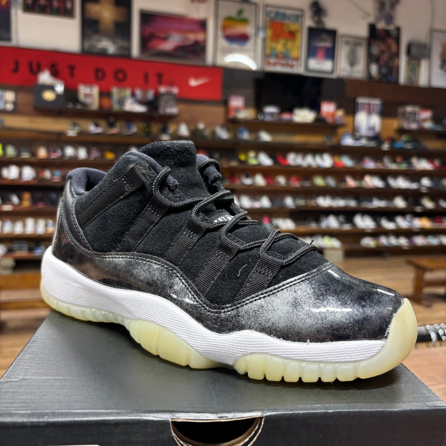 Jordan 11 Low 'Baron' Size 6Y