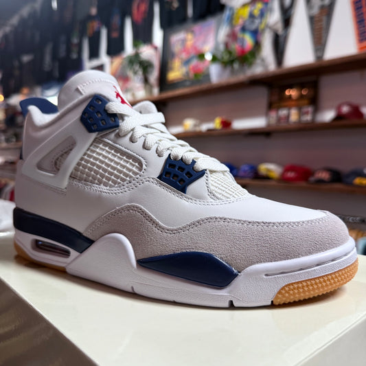 Jordan 4 'Navy SB' Size 8 (DS)