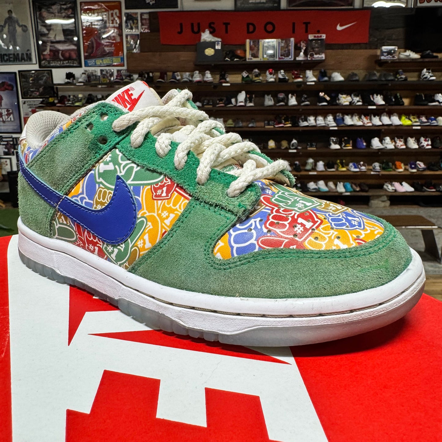 Nike Dunk Low 'Foam Finger' Size 4Y