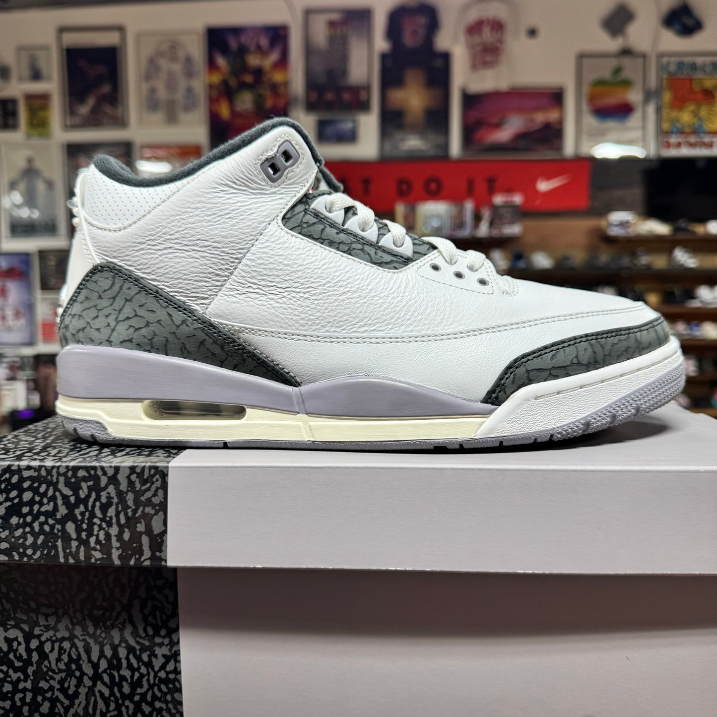 Jordan 3 'Cement Grey' Size 11