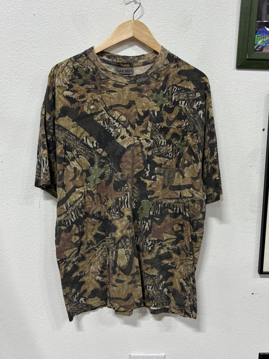 Vintage 90's Jerzees Outdoors Woodland Camo Pocket Tee Size XL