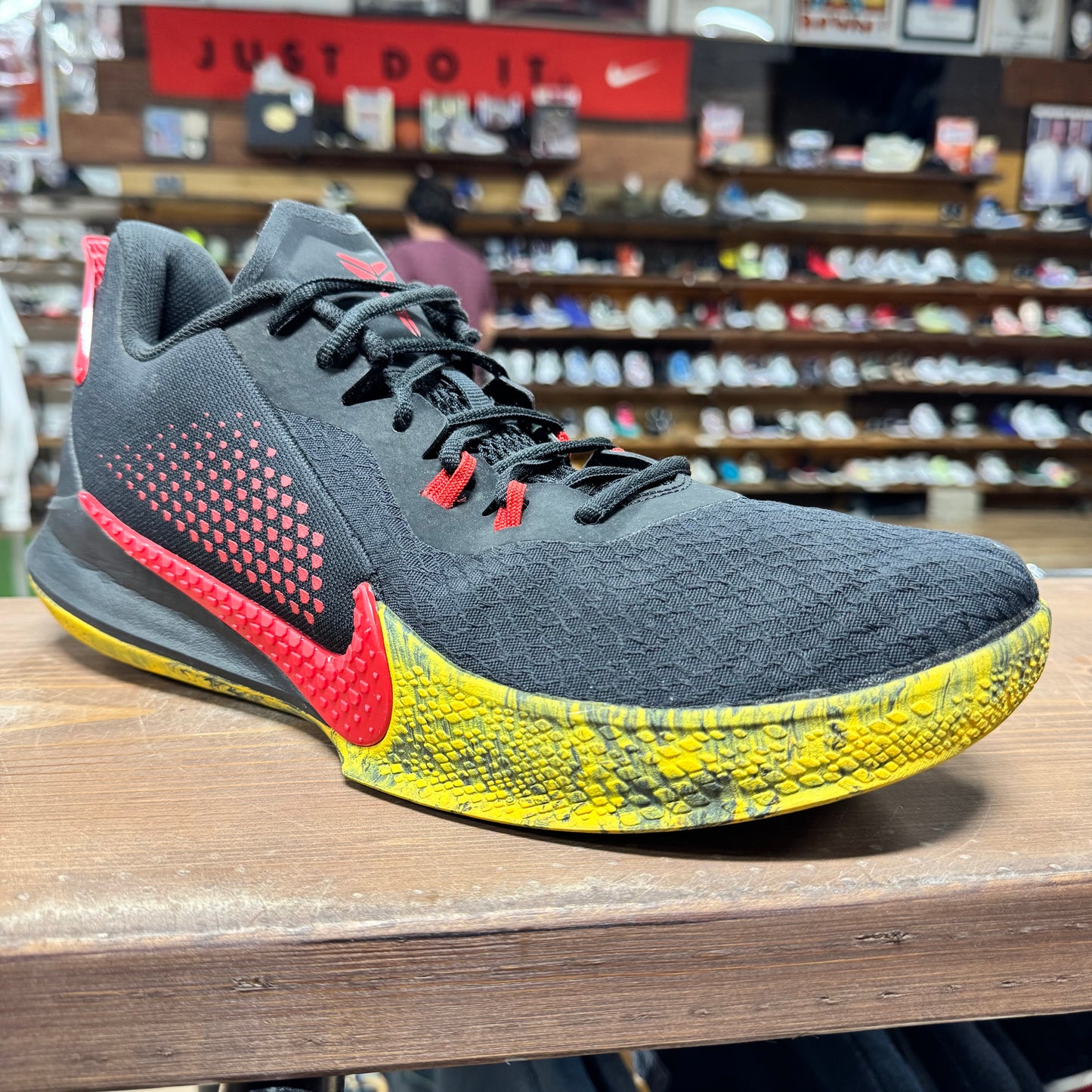 Nike Kobe Mamba Fury 'Alternate Bruce Lee' Size 12