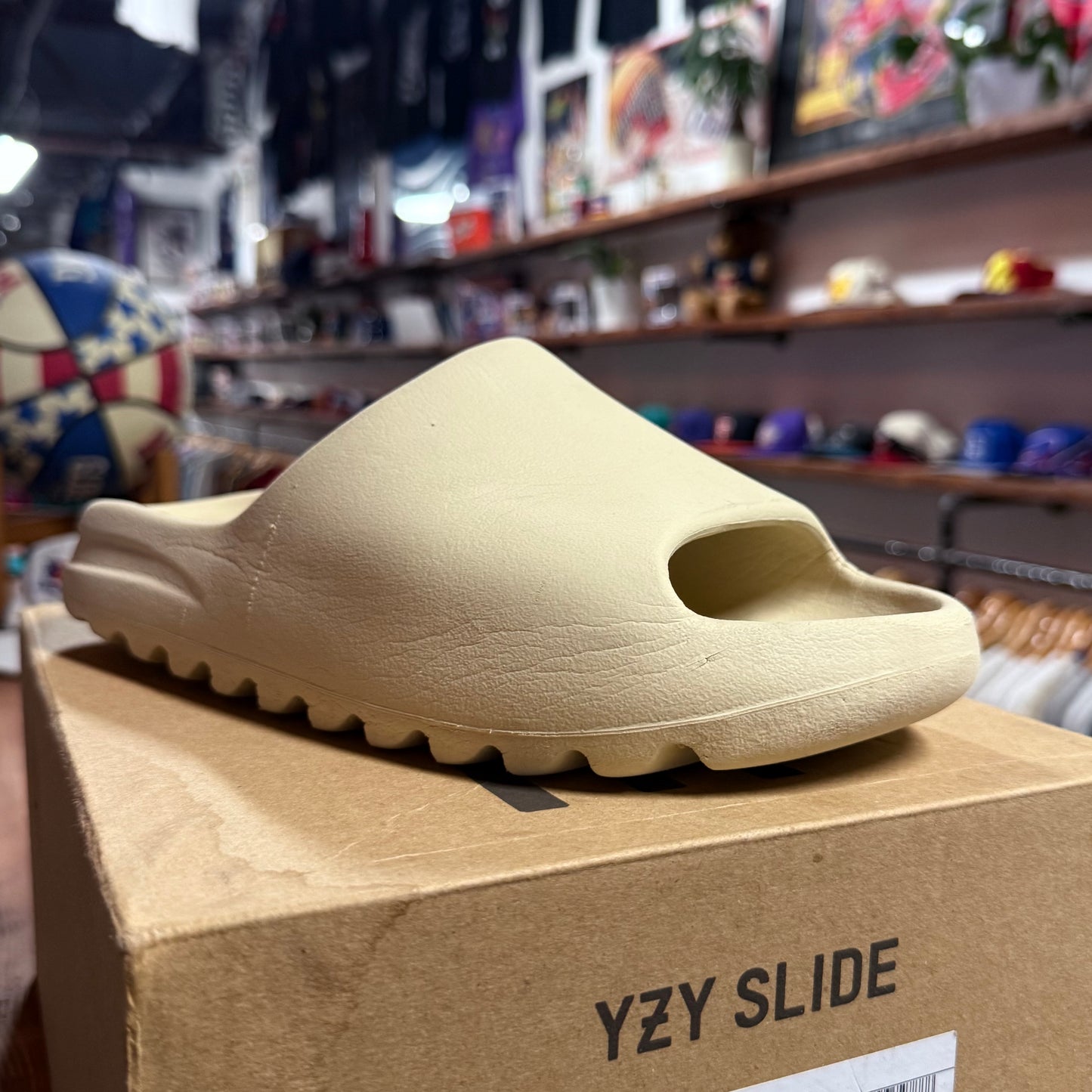 Yeezy Slide 'Bone' Size 9