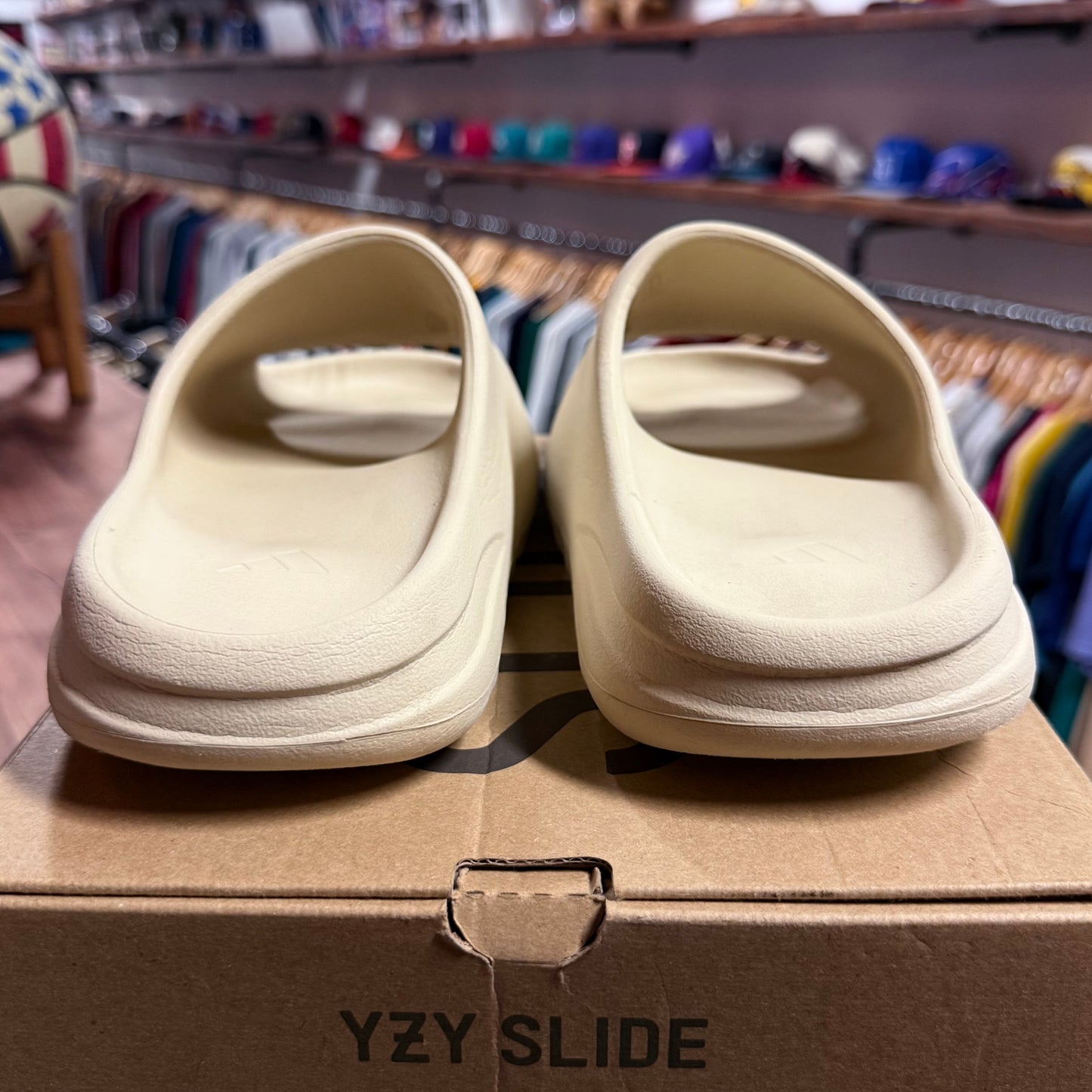 Yeezy Slide 'Bone' Size 9