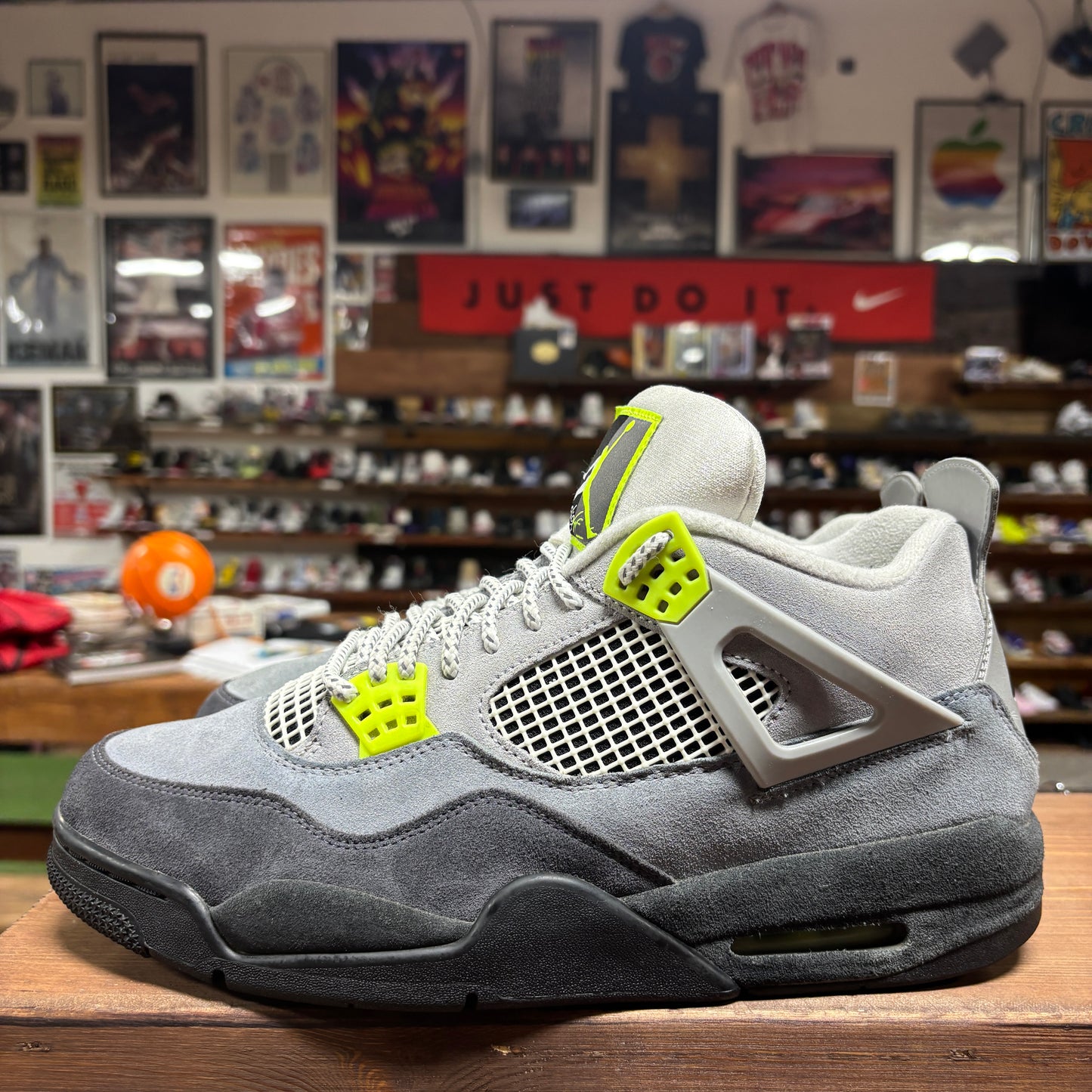 Jordan 4 'Neon 95' Size 12