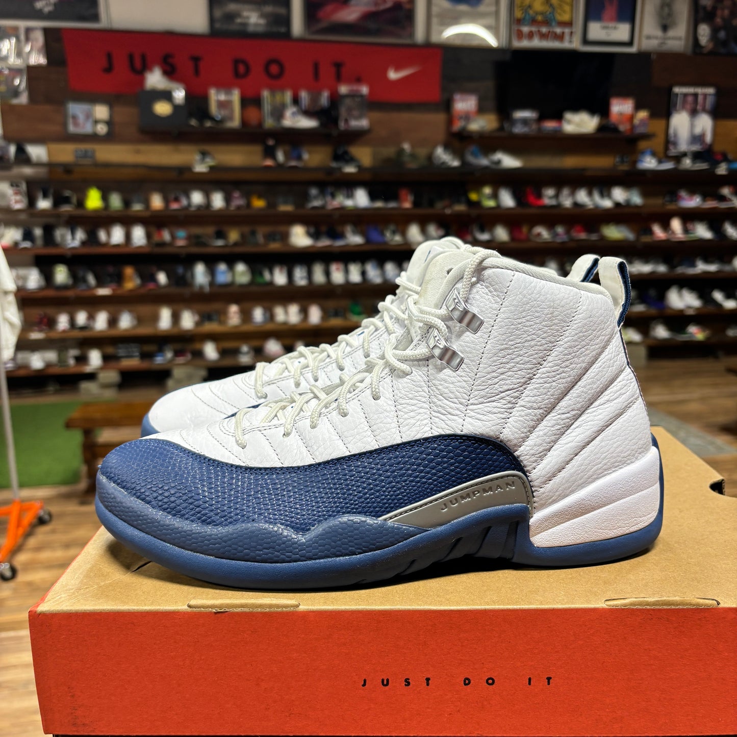 Jordan 12 'French Blue' Size 9.5