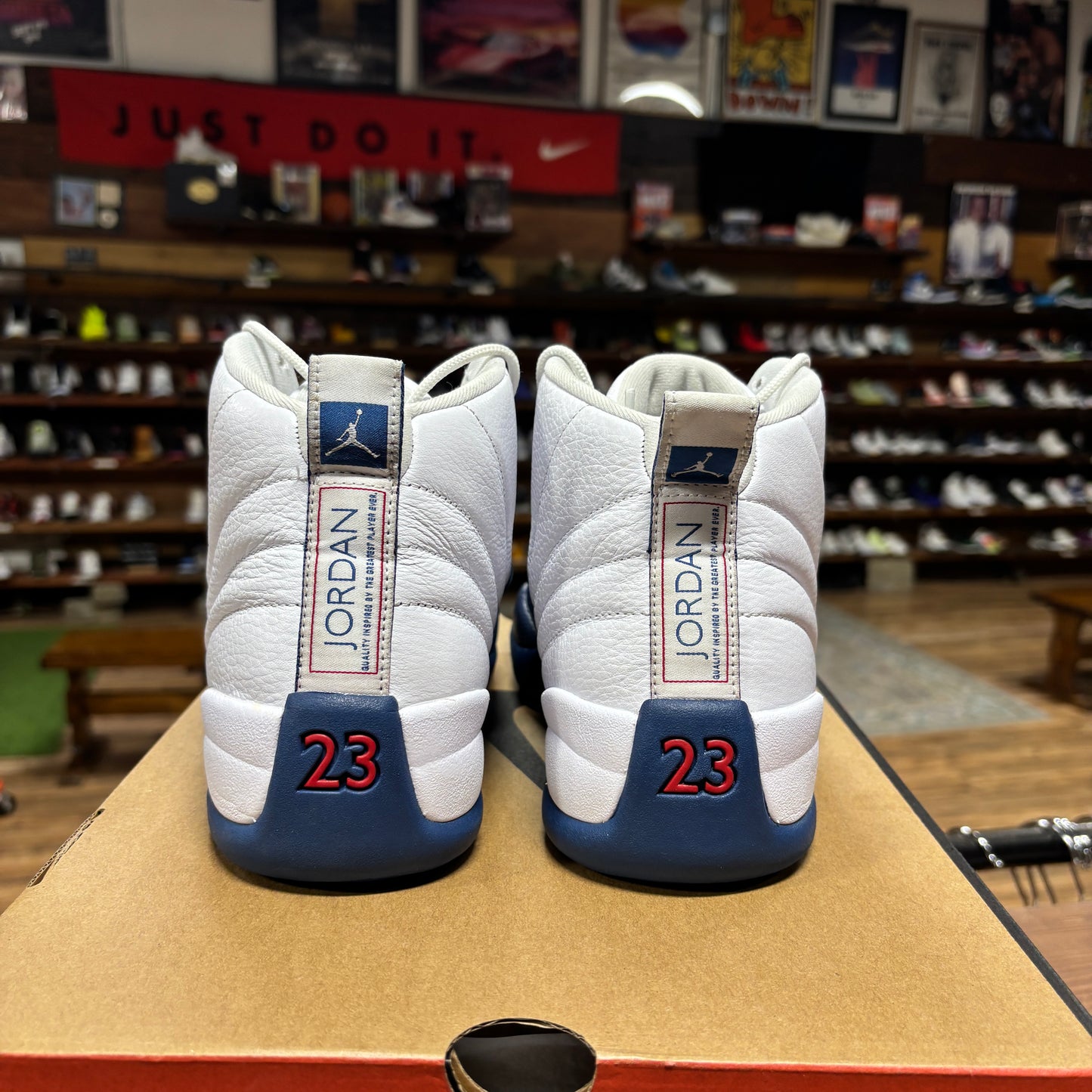 Jordan 12 'French Blue' Size 9.5
