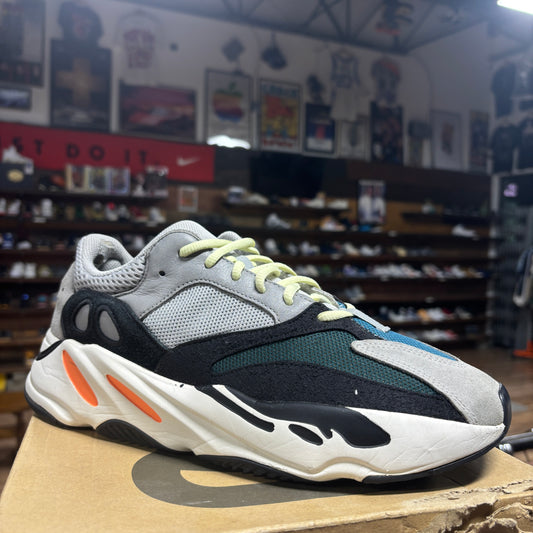 Yeezy 700 'Wave Runner' Size 10.5