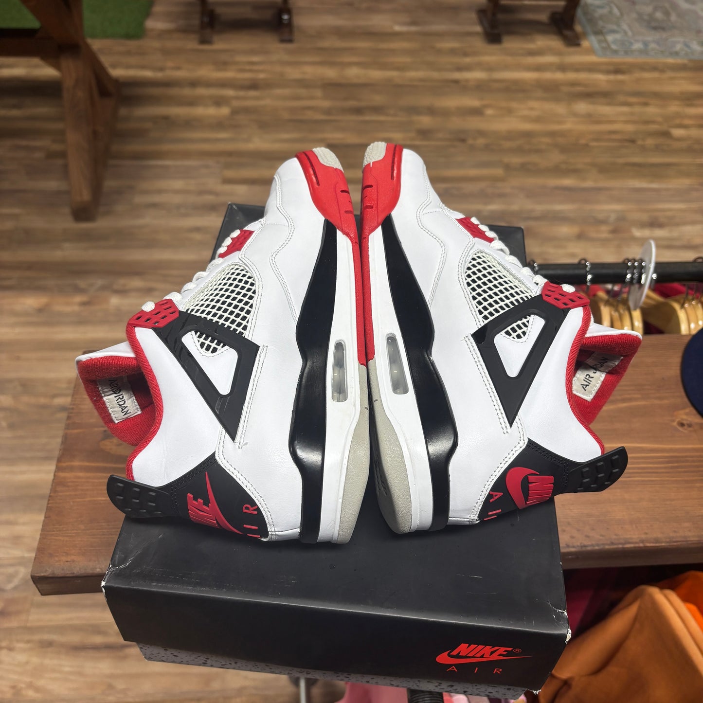 Jordan 4 'Fire Red' Size 10