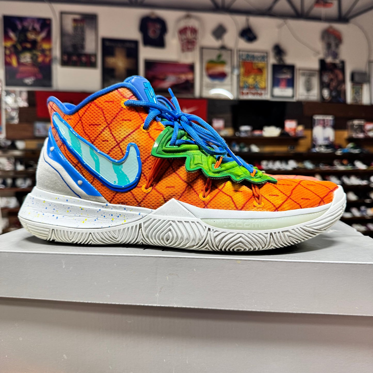 Nike Kyrie 5 'Spongebob Pineapple House' Size 12
