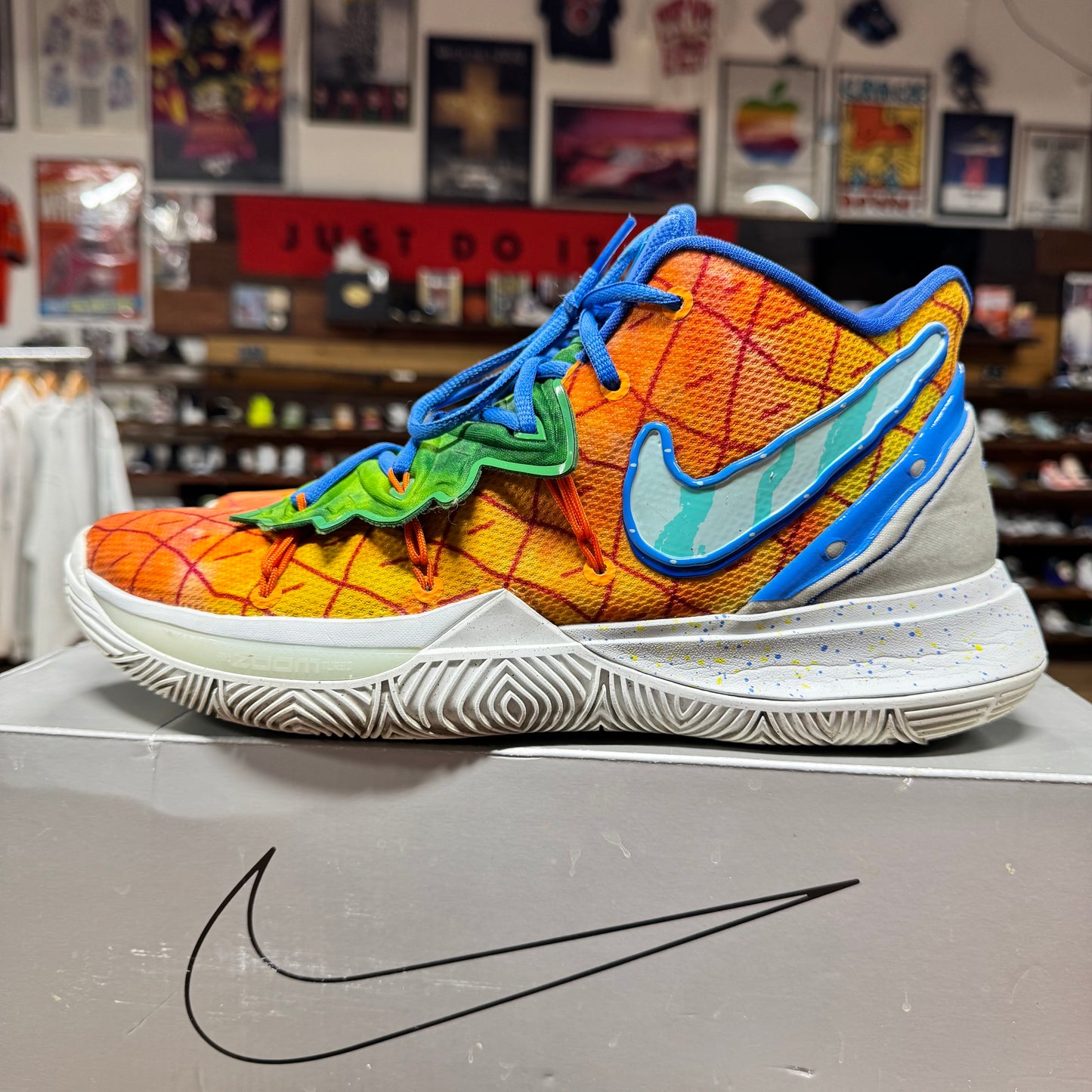Nike Kyrie 5 'Spongebob Pineapple House' Size 12