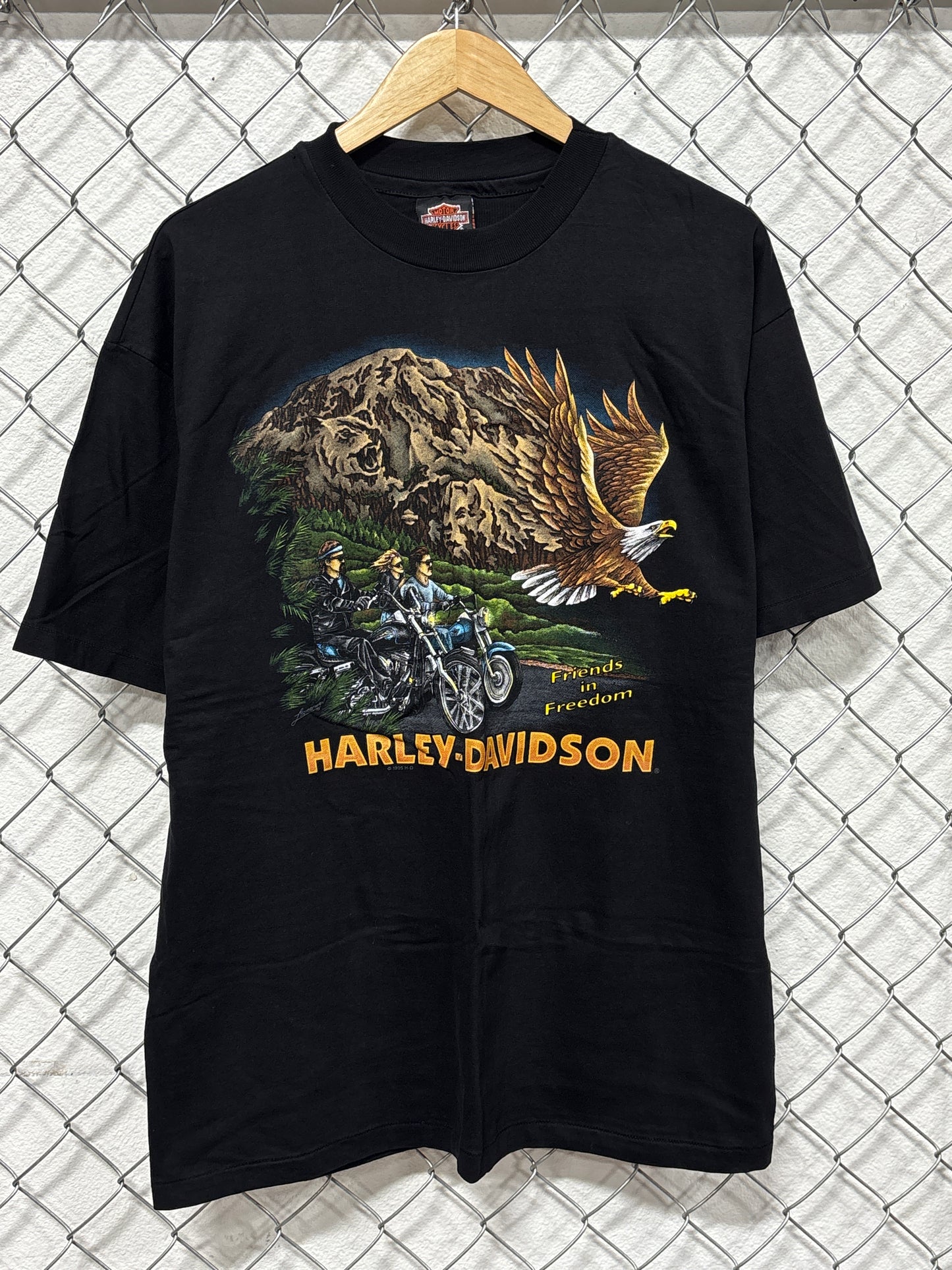 Vintage 1995 Harley Davidson Friends in Freedom Biker Graphic Tee Size XL