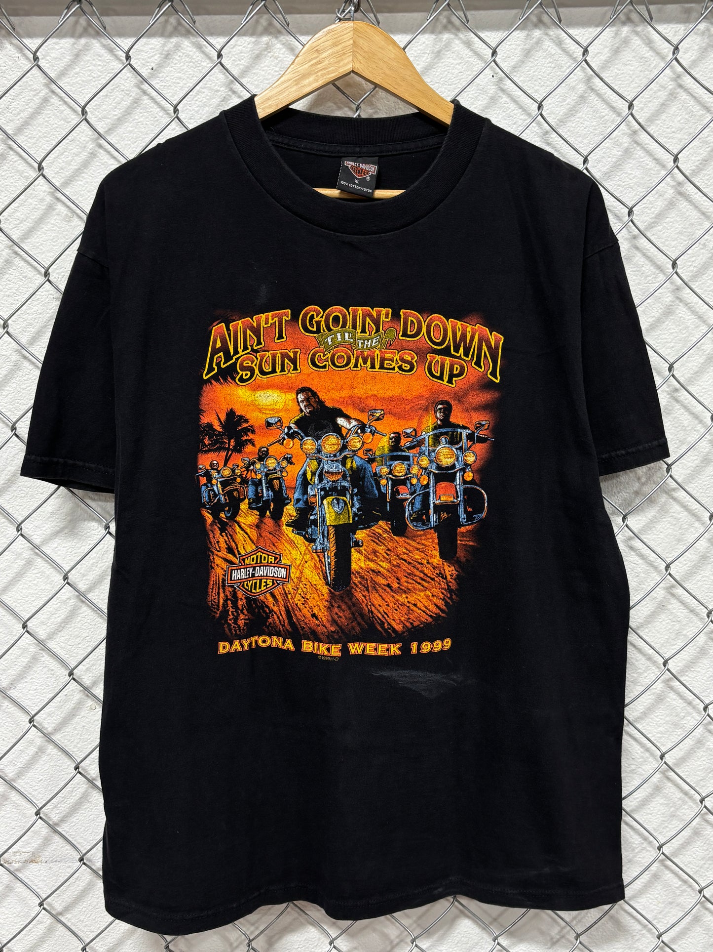 Vintage 1999 Harley Davidson Daytona Ain't Goin Down Til the Sun Tee Size XL