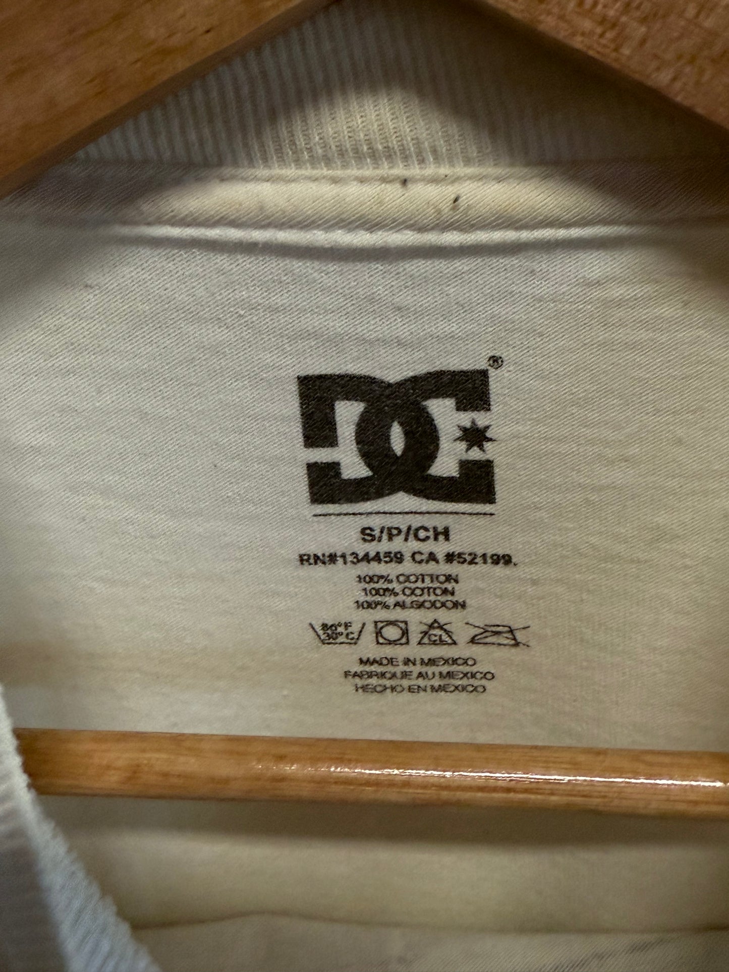 Vintage Y2K DC Shoes Classic Logo Graphic Tee Size Small