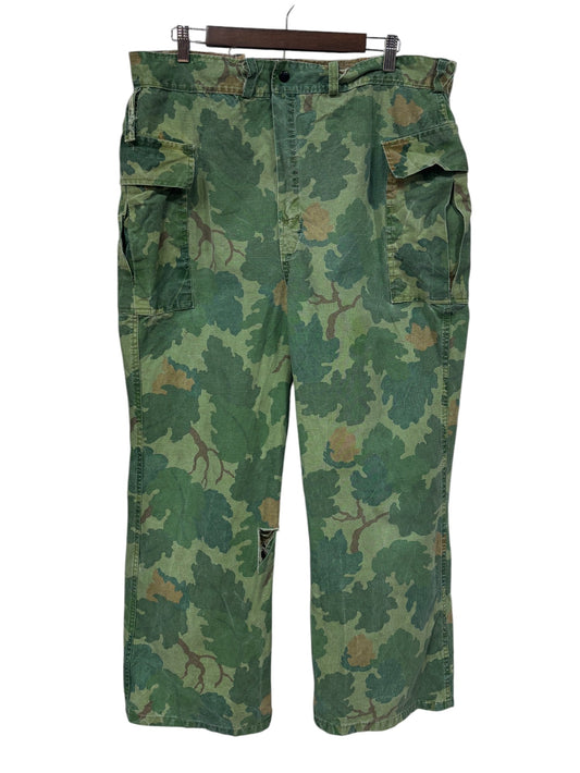 Vintage Green Woodland Camo Cargo Pants Reversible Brown Size 37x29