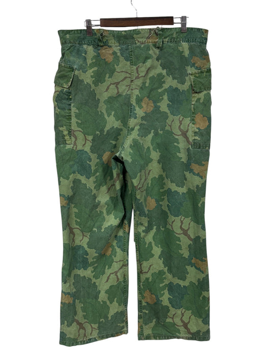 Vintage Green Woodland Camo Cargo Pants Reversible Brown Size 37x29