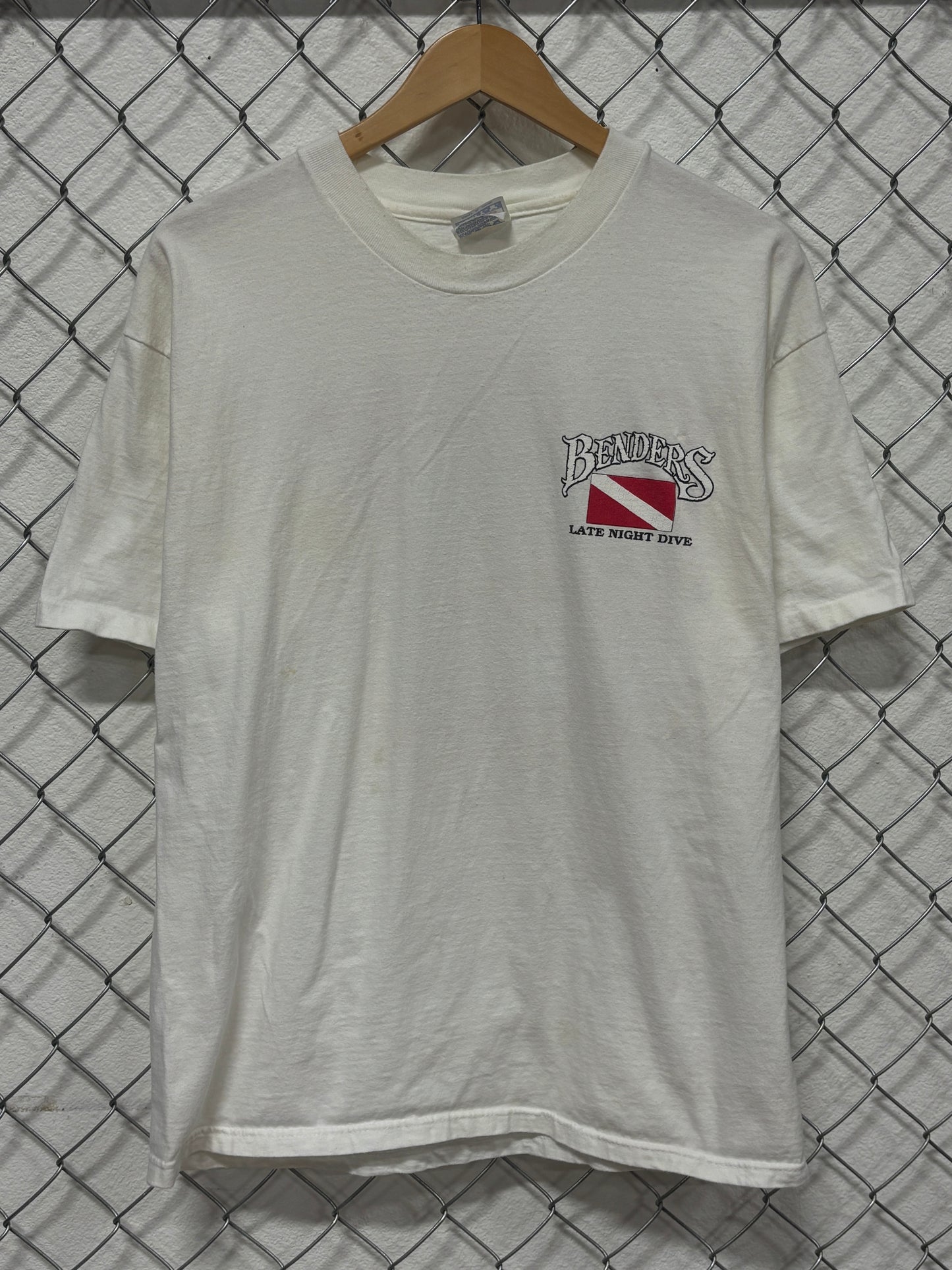 Vintage 90's Benders Late Night Dive Drop In Get Tanked Bar Graphic Tee Size XL