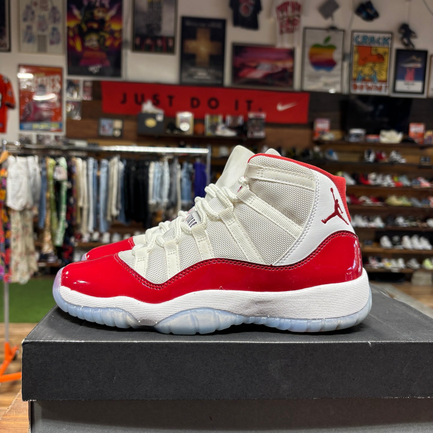 Jordan 11 'Cherry' Size 5Y