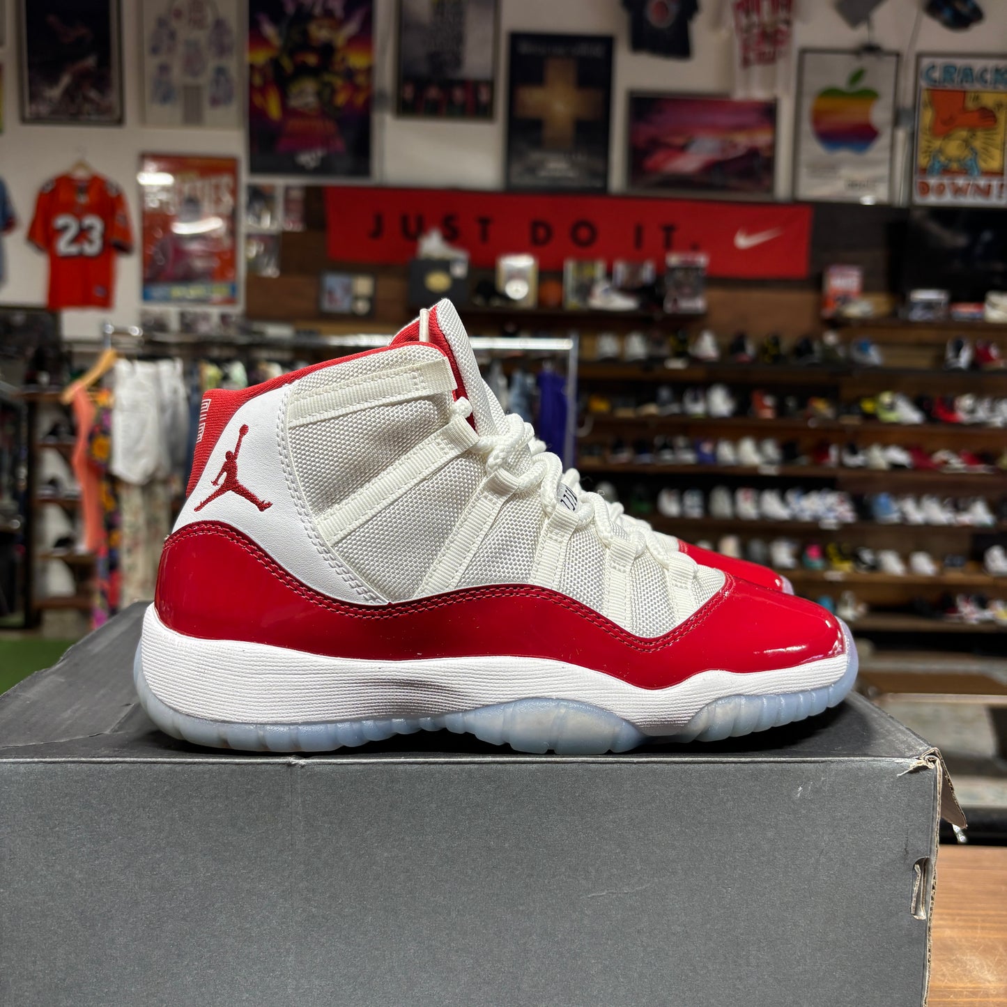 Jordan 11 'Cherry' Size 5Y