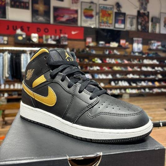 Jordan 1 Mid 'Black Metallic Gold' Size 5Y