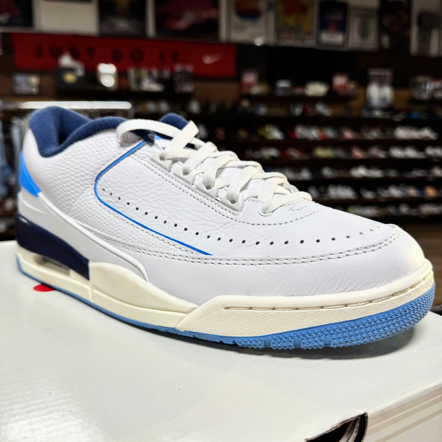 Jordan 2/3 'UNC' Size 10.5