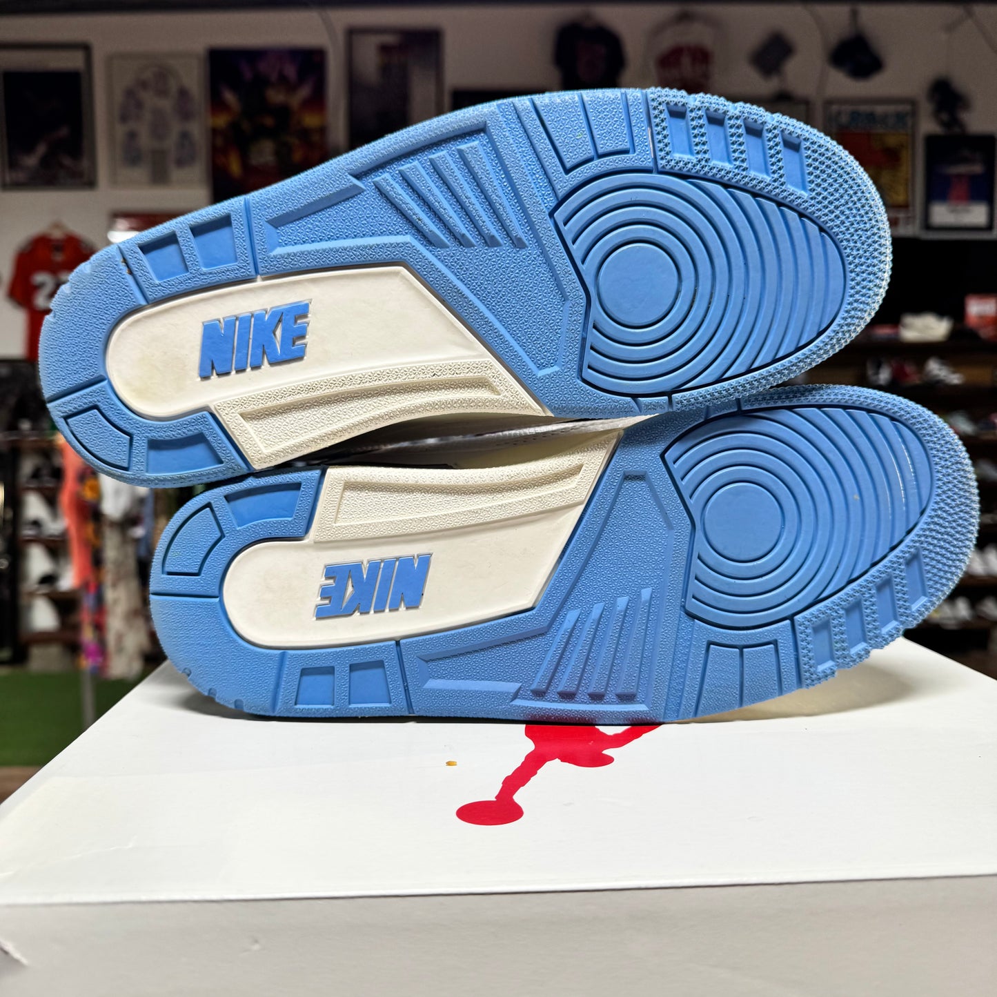 Jordan 2/3 'UNC' Size 10.5