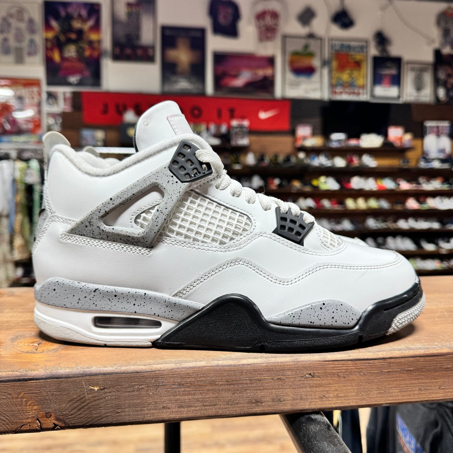 Jordan 4 'White Cement' Size 8