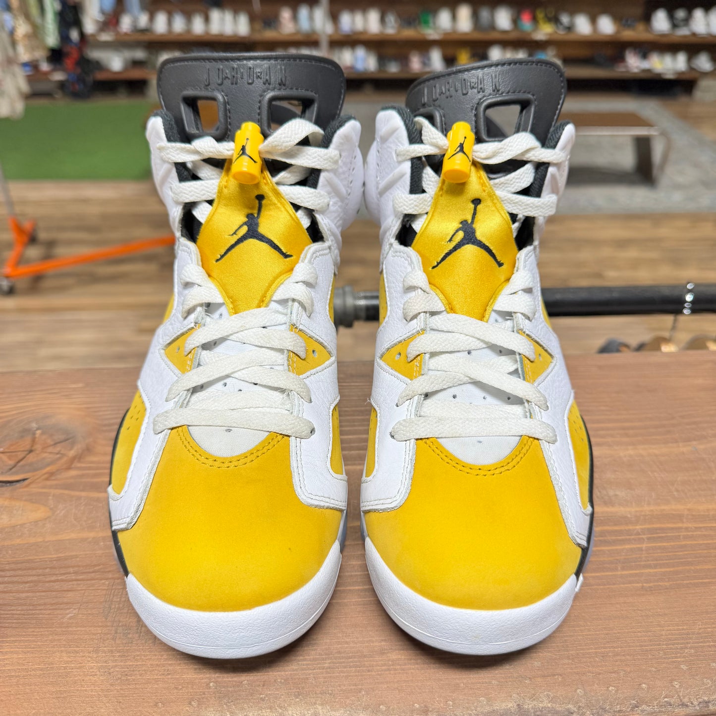 Jordan 6 'Yellow Ochre' Size 8