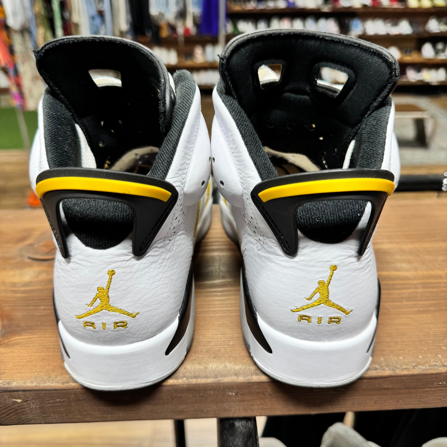 Jordan 6 'Yellow Ochre' Size 8