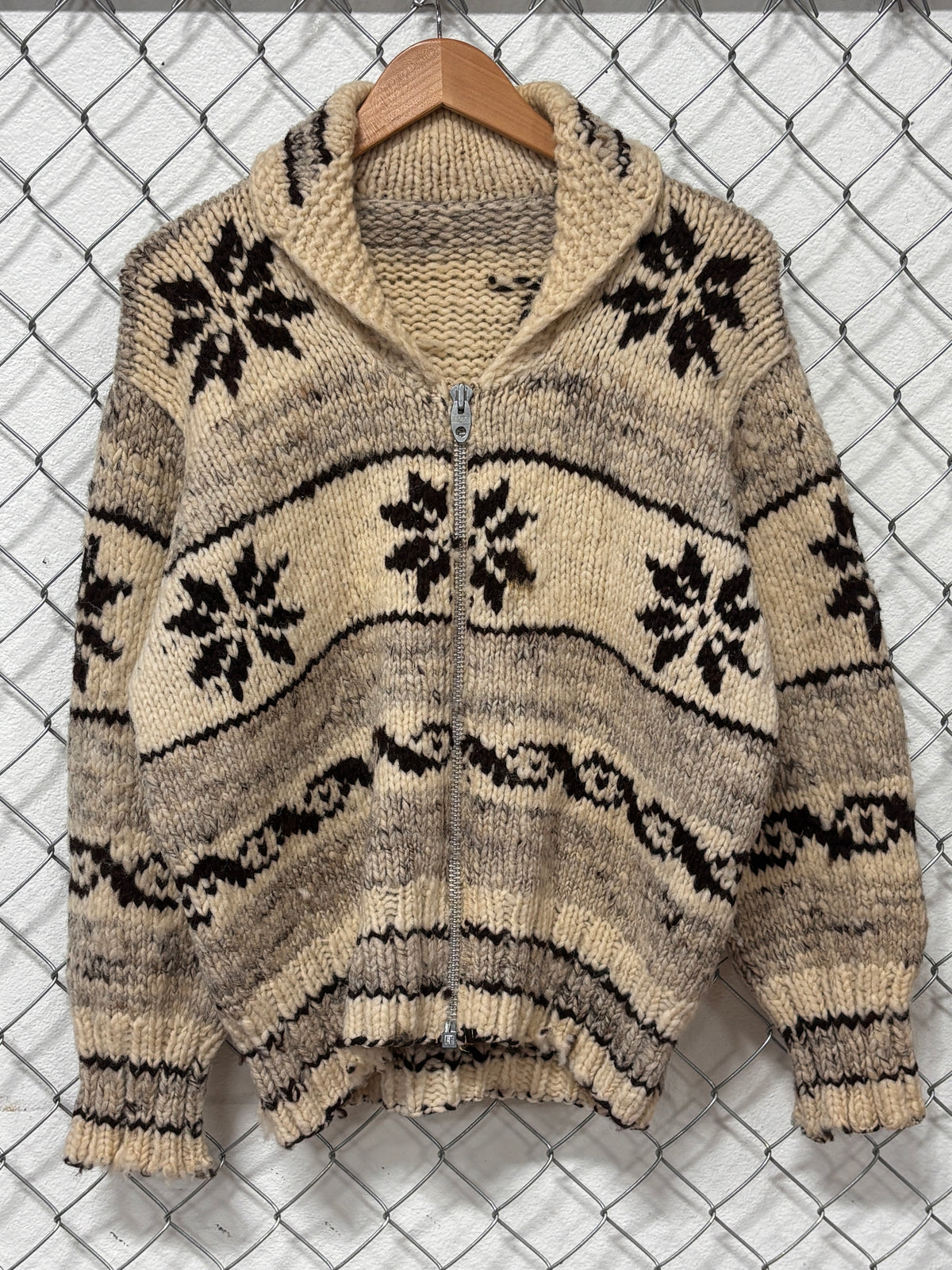 Vintage 60's Cowichan Hand Made Zip Up Cardigan Sweater Size Large