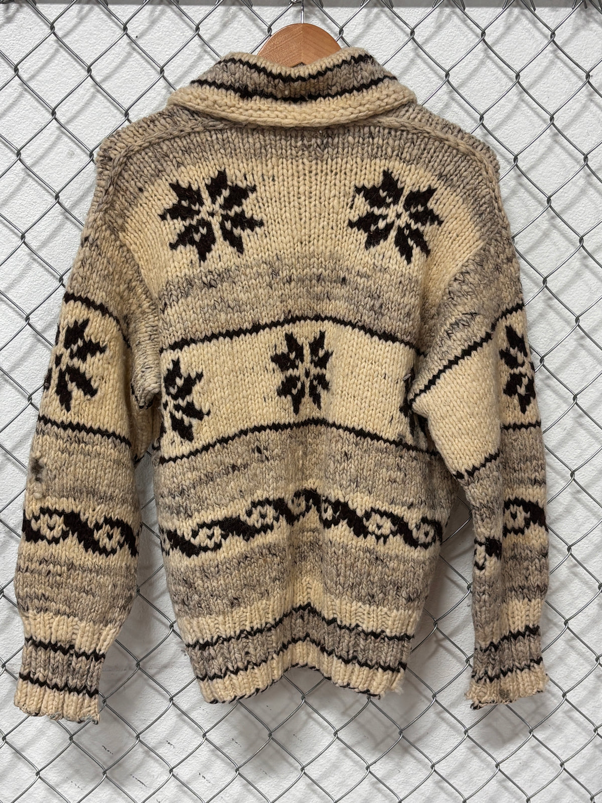 Vintage 60's Cowichan Hand Made Zip Up Cardigan Sweater Size Large