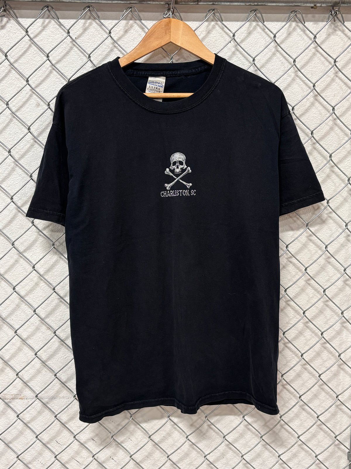 Pirates for Hire Graphic Tee Size Large