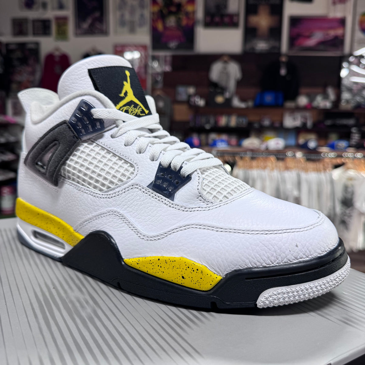 Jordan 4 'Tour Yellow / Rare Air (2026)' Size 12