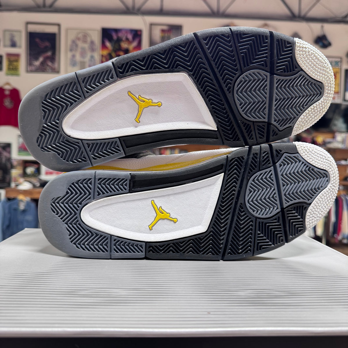 Jordan 4 'Tour Yellow / Rare Air (2026)' Size 12