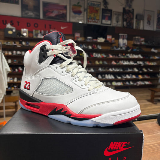 Jordan 5 'Fire Red Black Tongue' Size 9.5